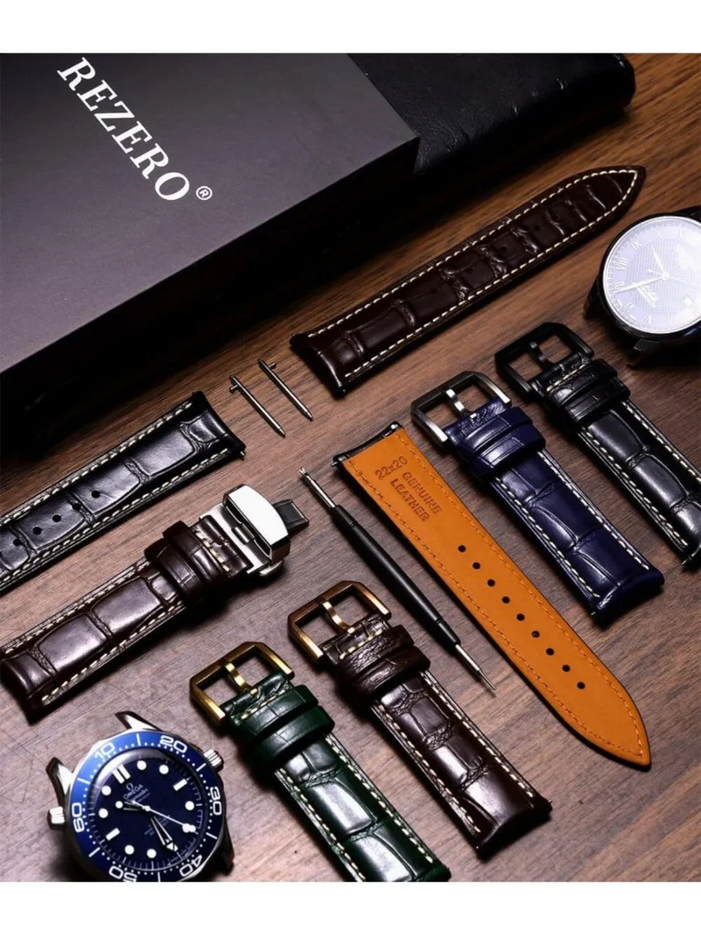 Stylish Leather Watch Band for Men, Quick-Release Alligator Grain Design